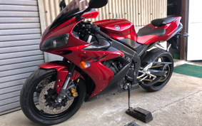 YAMAHA YZF-R1 2004 RN13