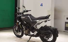 HUSQVARNA SVARTPILEN 125 2023