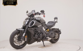 DUCATI DIAVEL V4 2023