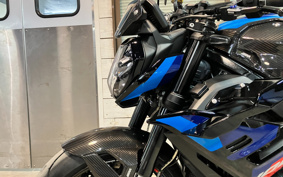 BMW M1000R 2024 0E81