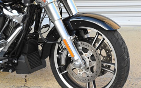 HARLEY FLRT MCC