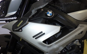 BMW M1000R 2025
