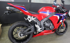 HONDA CBR600RR 2025 PC40