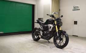 HONDA CB150R