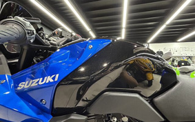 SUZUKI GSX-8R 2024 EM1AA