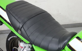 KAWASAKI ZRX400 2006 ZR400E