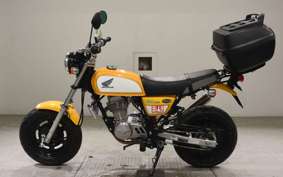 HONDA APE 100 HC07