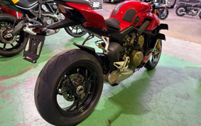 DUCATI STREET FIGHTER V4S 2021 1F00