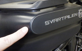 HUSQVARNA SVARTPILEN 250 2025