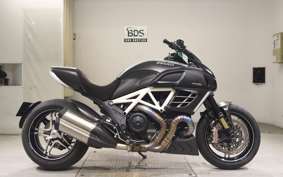 DUCATI DIAVEL AMG 2012