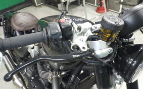 TRIUMPH BONNEVILLE BOBBER 2020