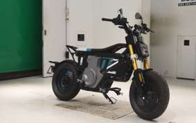 BMW CE-02 2024