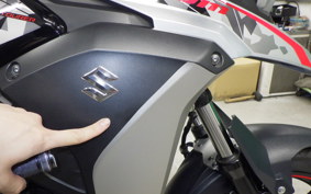 SUZUKI Vｽﾄﾛｰﾑ250A 2025
