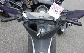 YAMAHA N-MAX SE86J