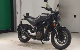 HUSQVARNA SVARTPILEN 125 2024