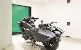 HONDA NM4 VULTUS -02 2015 RC82