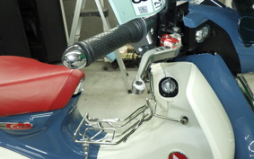 HONDA C125 SUPER CUB 2004 JA71