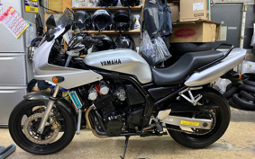 YAMAHA FZ400 1997 4YR
