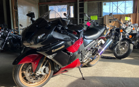 KAWASAKI ZZ1400 NINJA R 2010 ZXT40C