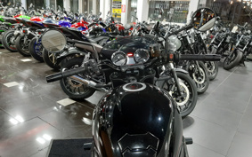 KAWASAKI Z900RS 2023 ZR900K