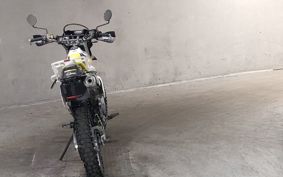 SUZUKI DR250R SJ45A