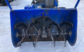 YAMAHA  SNOW BLOWER  MACHINE 