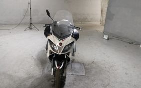 APRILIA SR MAX 125 ..