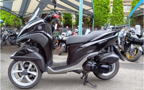 YAMAHA TRICITY 125 SE82J