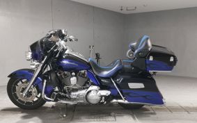 HARLEY FLHTCUSE 1800CVO 2011 PR8
