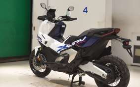 HONDA X-ADV 750 2026 RH21
