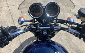 TRIUMPH TRIUMPH BONNEVILLE SE 2010 TJ9107