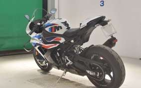 BMW M1000RR 2025