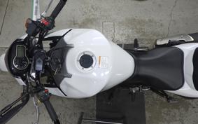 SUZUKI GSR750 2015