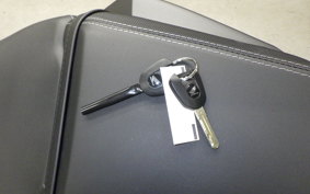 HONDA CB650R E-Clutch 2025 RH17