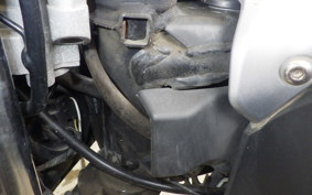 SUZUKI GSR250