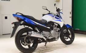 SUZUKI GSR250