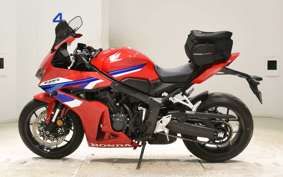 HONDA CBR650R E-Clutch 2025 RH17