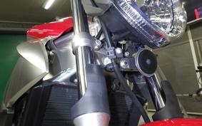 YAMAHA XJ6 N 2011