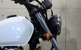 SUZUKI GLASS TRACKER BIG BOY NJ4DA