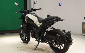 BENELLI レオンチーノ250 2012