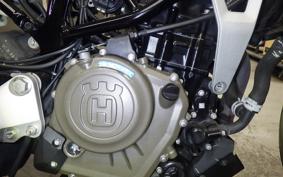 HUSQVARNA SVARTPILEN 401 2021