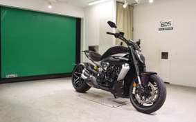 DUCATI XディアベルV4 2025