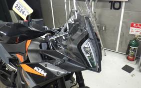 KTM 890 ADVENTURE	 2026