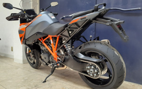KTM 1290 SUPER DUKE GT V6940