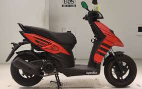 APRILIA SR125