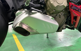 DUCATI STREET FIGHTER V4S 2023 4F00