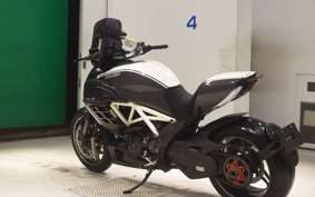 DUCATI DIAVEL 2012