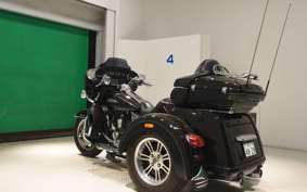 HARLEY FLHTCUTG TRIKE 2014