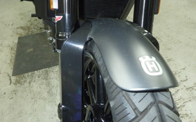 HUSQVARNA SVARTPILEN 250 2020