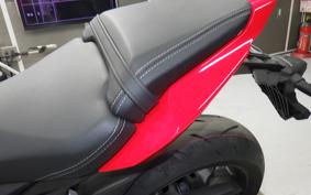 HONDA CBR650R E-Clutch 2025 RH17